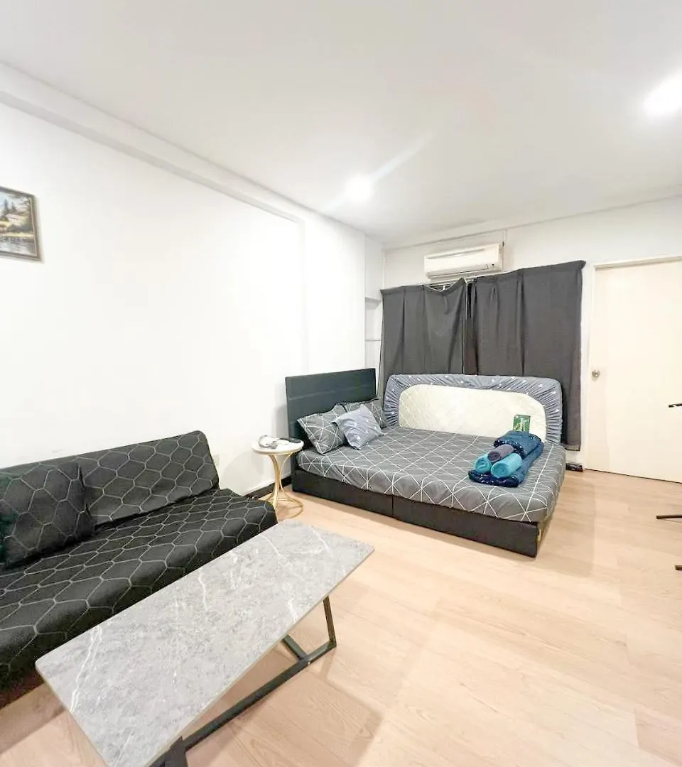 Kk City Api Api Block 1 Above Mcd Studio Homestay 2-3 Pax كوتا كينابالو