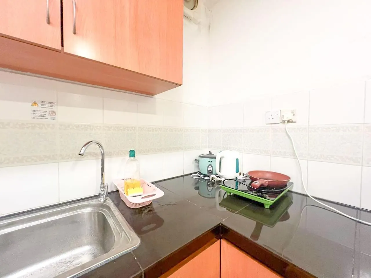 Kk City Api Api Block 1 Above Mcd Studio Homestay 2-3 Pax كوتا كينابالو