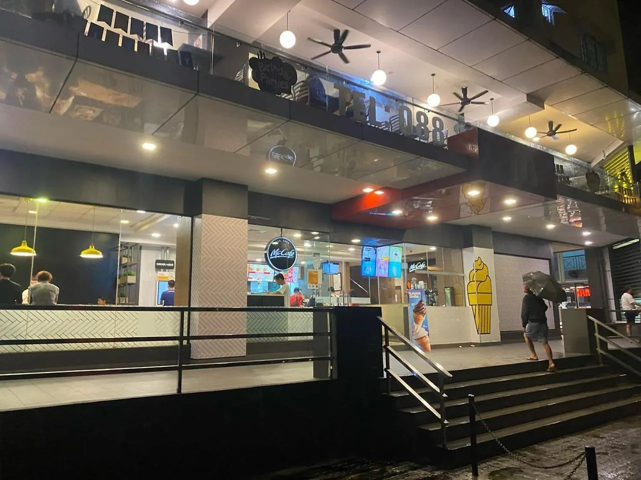 Kk City Api Api Block 1 Above Mcd Studio Homestay 2-3 Pax كوتا كينابالو ماليزيا