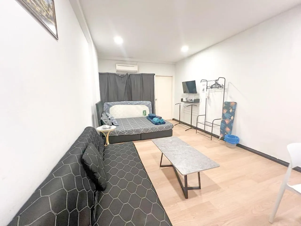 شقة Kk City Api Api Block 1 Above Mcd Studio Homestay 2-3 Pax كوتا كينابالو